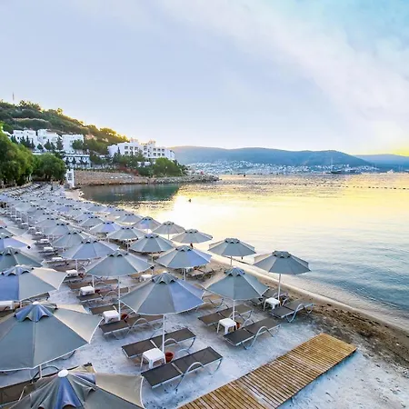 Resort Azka 5*