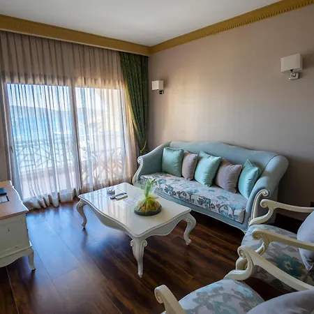 Feriested Azka 5*
