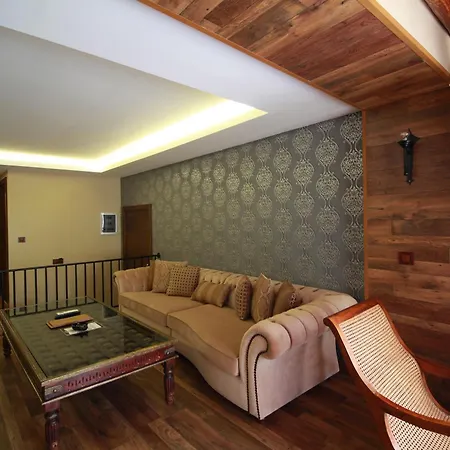 Azka Complex 5*