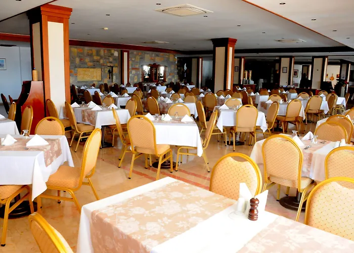 Azka Курортный комплекс 5*